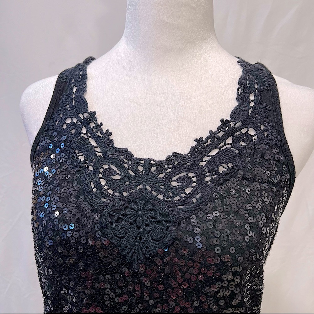 Express Black Lace Neckline Sequin Tank Size Small Petite. - Picture 2 of 8